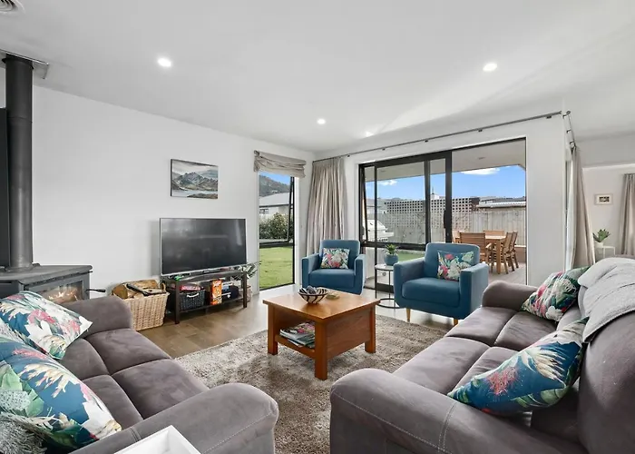 Town Oasis - * Wanaka