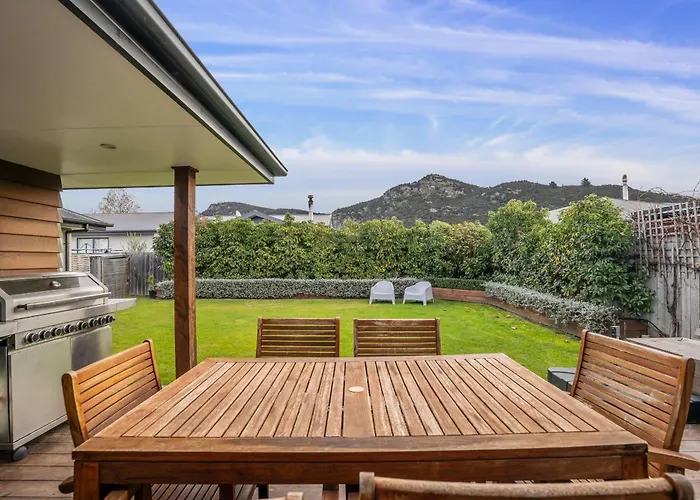 Town Oasis - Holiday home